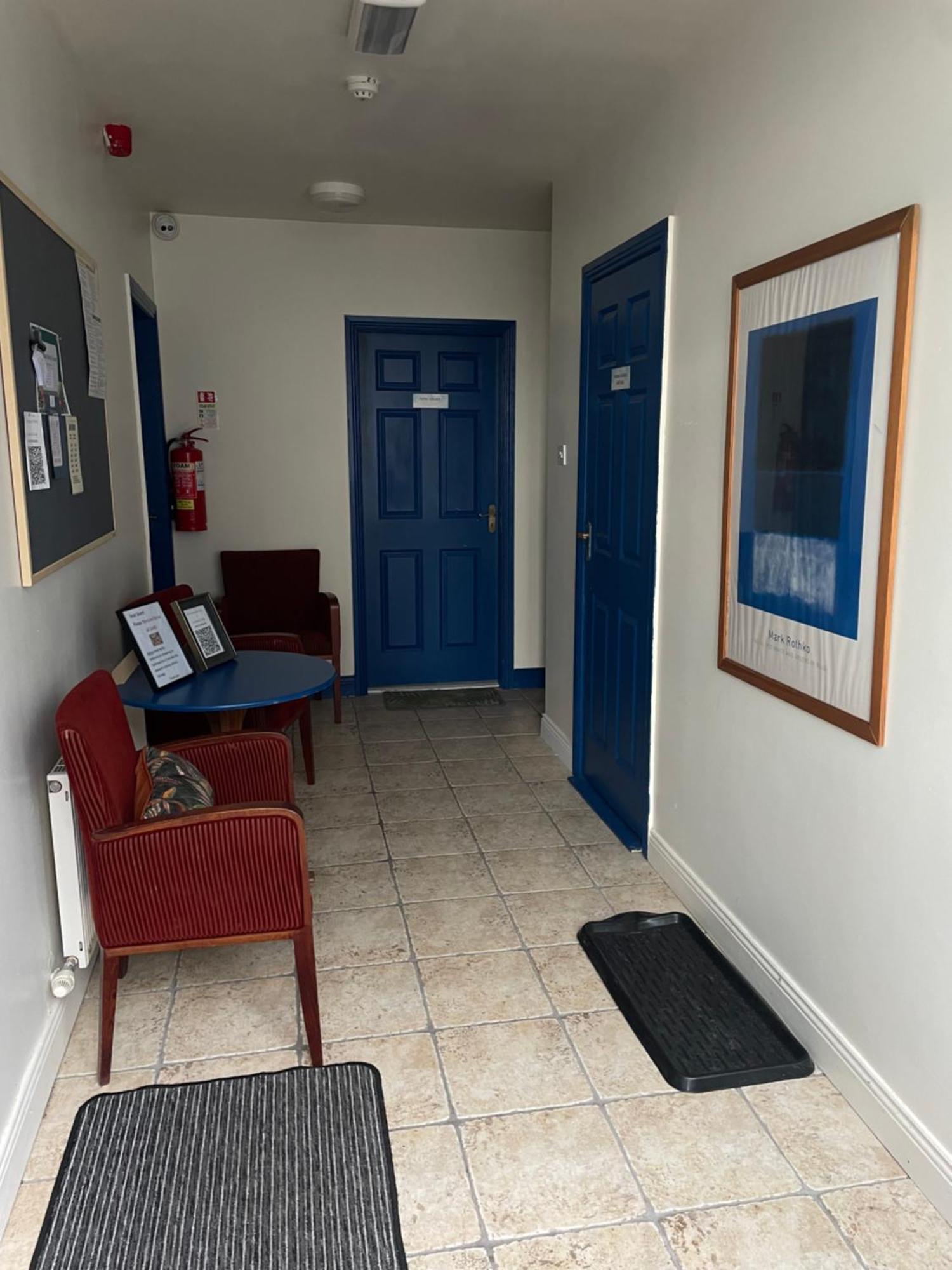 Coastguard Lodge Hostel At Tigh Tp Glaise Bheag Buitenkant foto