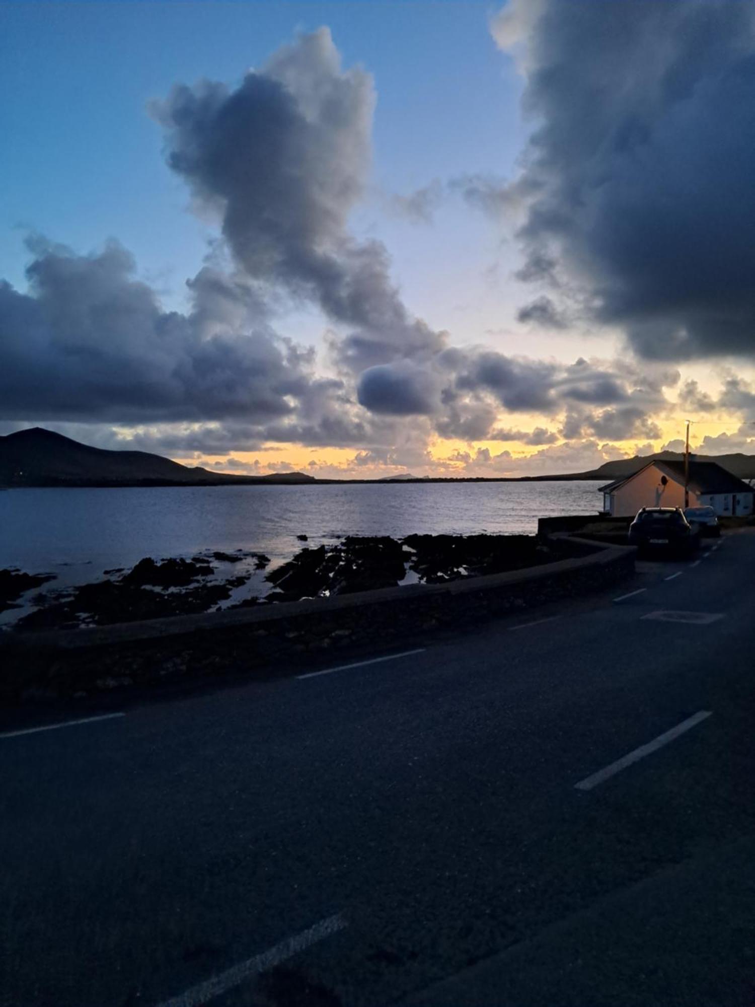 Coastguard Lodge Hostel At Tigh Tp Glaise Bheag Buitenkant foto
